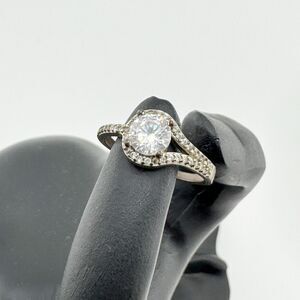 Vintage Rhinestone Ring Swirl Circle Retro Cocktail Glam Formal Elegance SZ 6.5